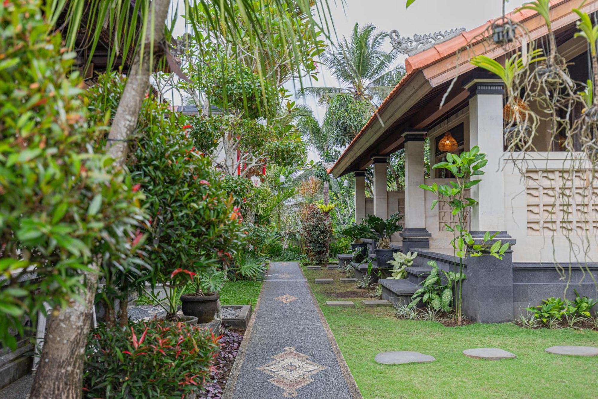 Campuhan Guesthouse Selemadeg エクステリア 写真