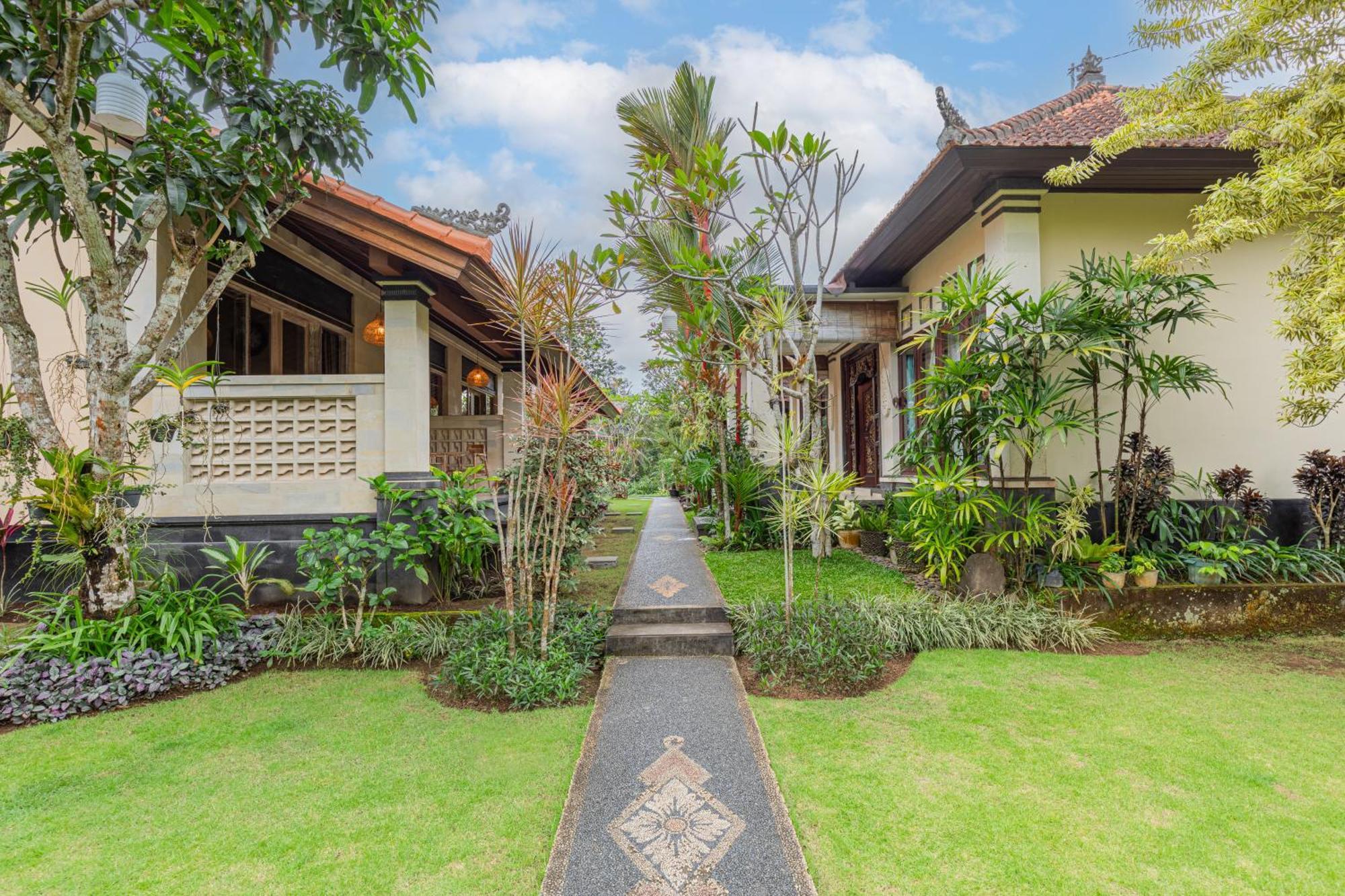 Campuhan Guesthouse Selemadeg エクステリア 写真